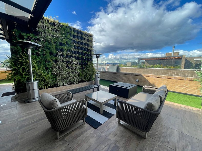 Family apartment with private terrace